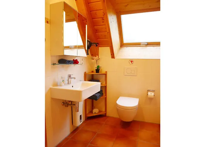 Ferienhaus Weitblick بيت للعطل